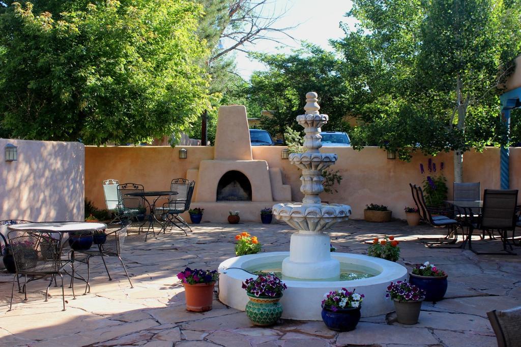 Casa Benavides Inn Taos Bagian luar foto